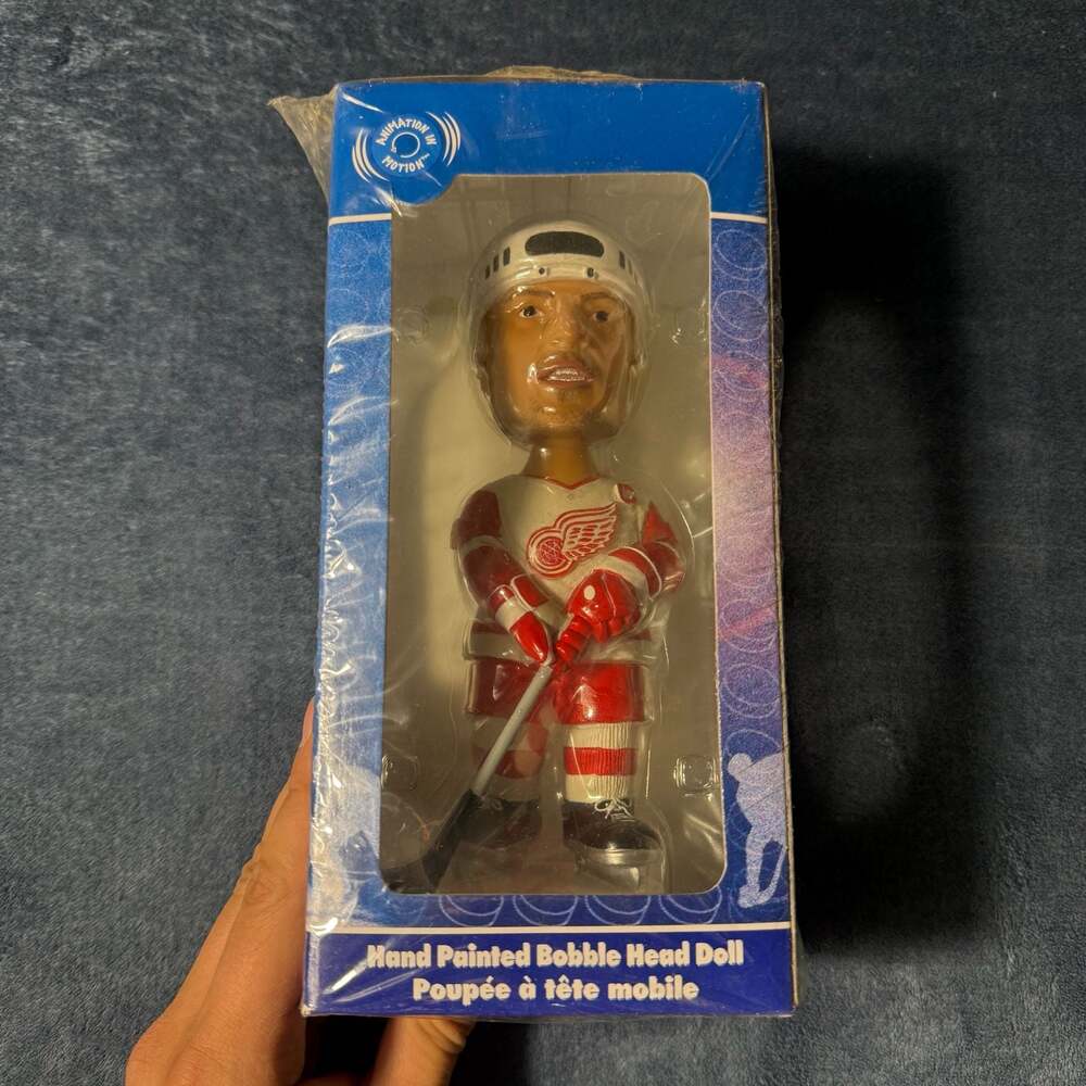 Steve Yzerman Detroit Red Wings Bobble Dobbles Collectible Series Bobblehead